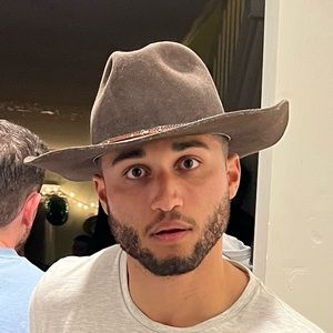 Meet your Posher, Tate